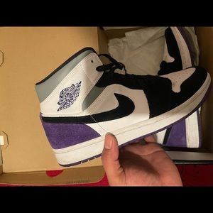 Air Jordan 1 MID Black Suede w/ Purple